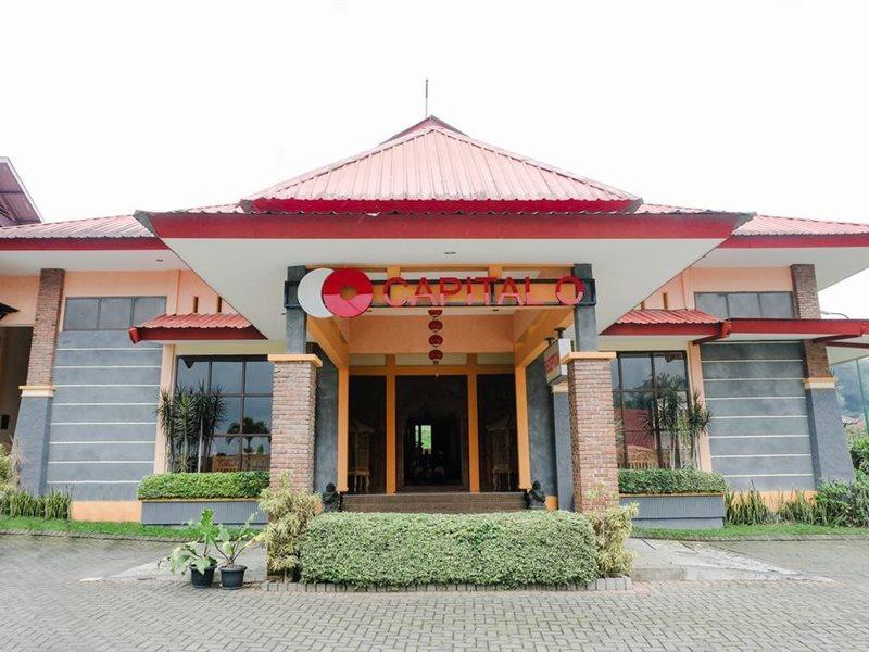 Capital O 892 Grand Pujon View Hotel And Resort Batu  Εξωτερικό φωτογραφία
