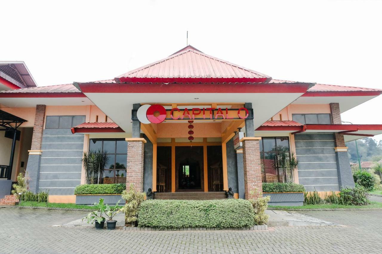 Capital O 892 Grand Pujon View Hotel And Resort Batu  Εξωτερικό φωτογραφία