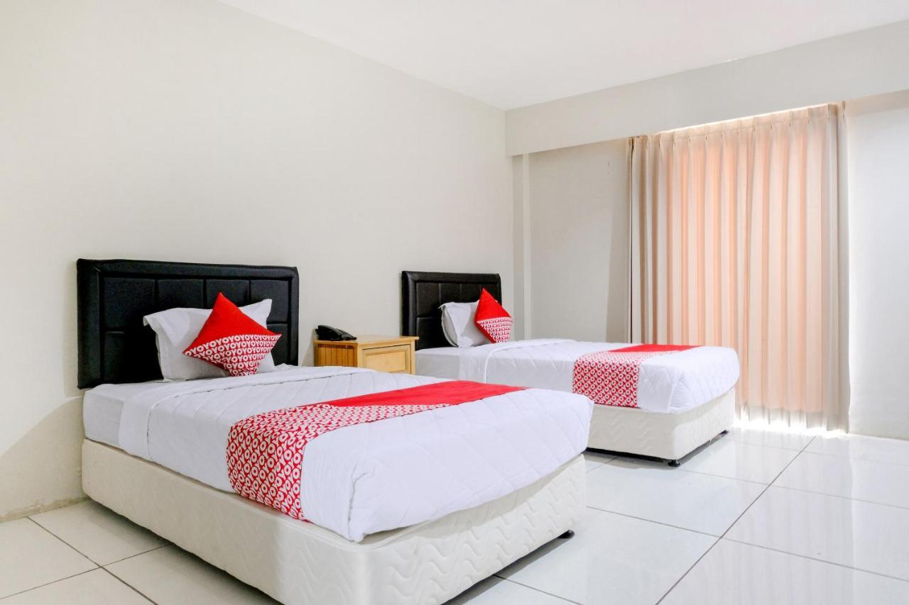 Capital O 892 Grand Pujon View Hotel And Resort Batu  Εξωτερικό φωτογραφία